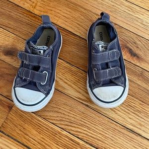 Converse size 8